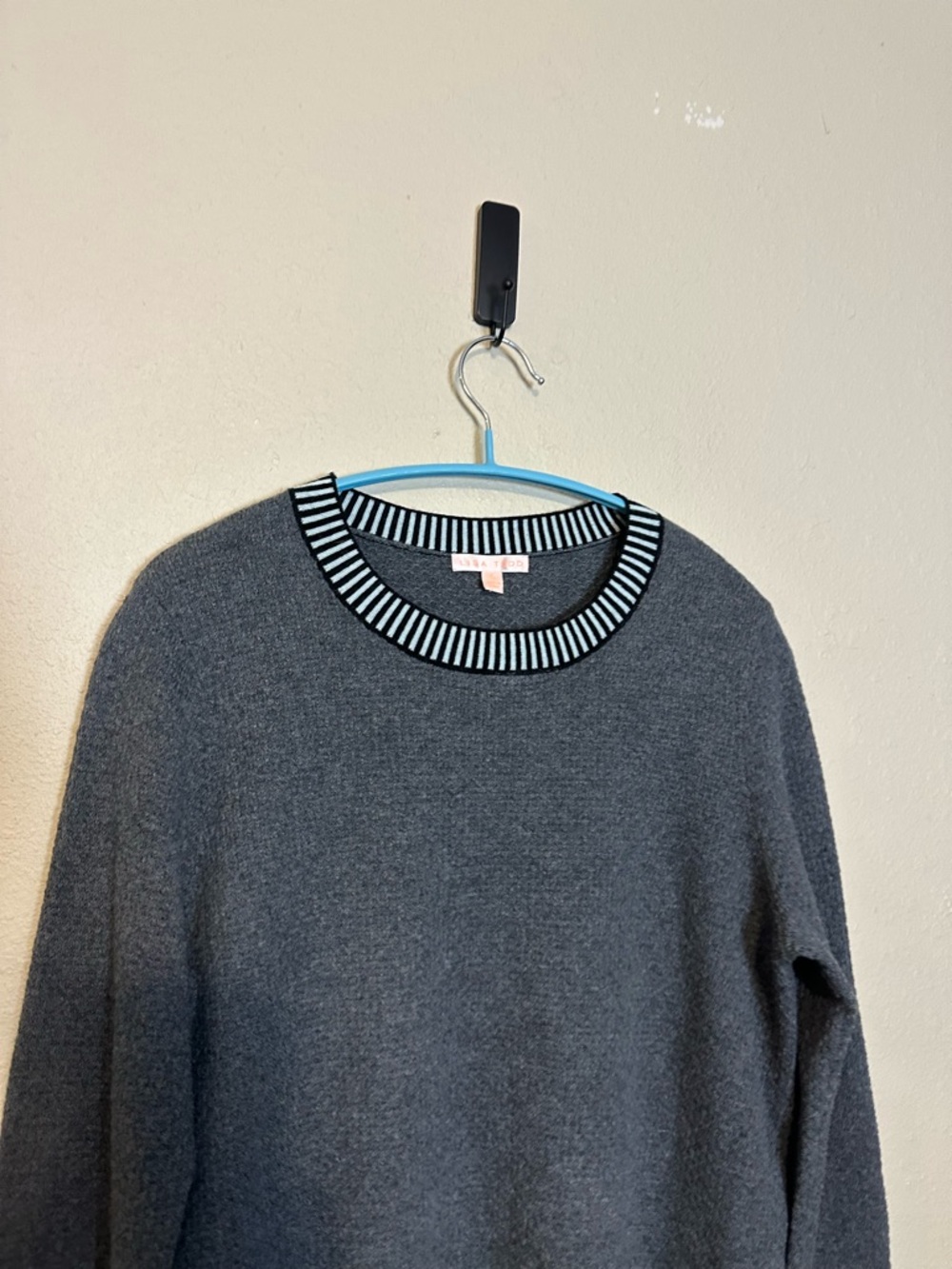 LISA TODD‎ fast track sweater in fog Size Small - Picture 4 of 9